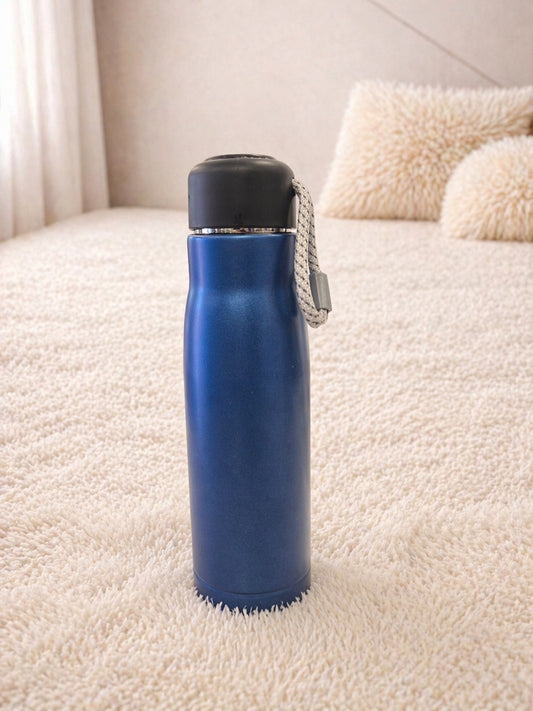 Matte Blue Stainless Steel Water Bottle – Leakproof, Sleek & Travel-Friendly Bottle