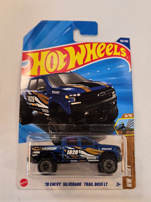 Hotwheels Imported '19 Chevy Silverado Trail Boss LT